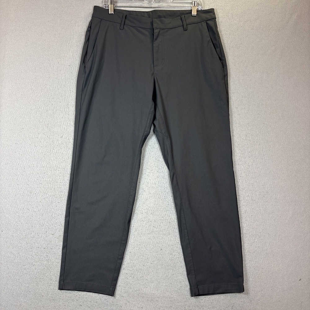 FABLETICS Gray Zip Pockets Cropped Leg Pant Women's Waist 34" Inseam 27"